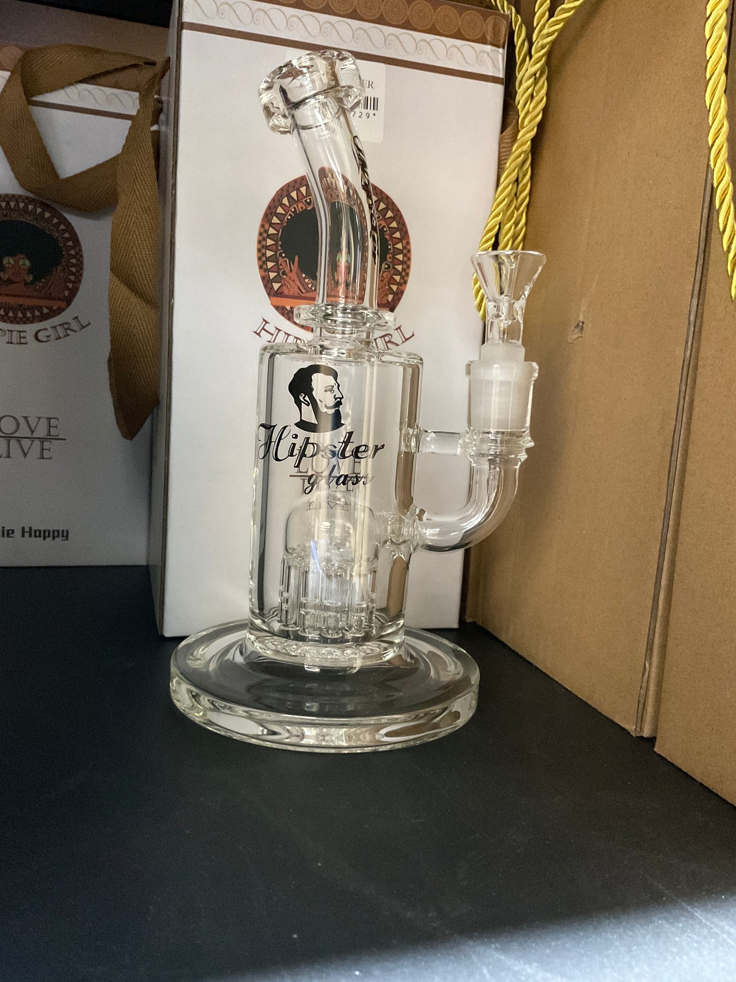 GLASS HIPSTER