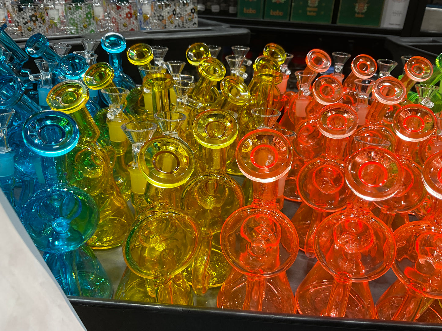 Glass medium