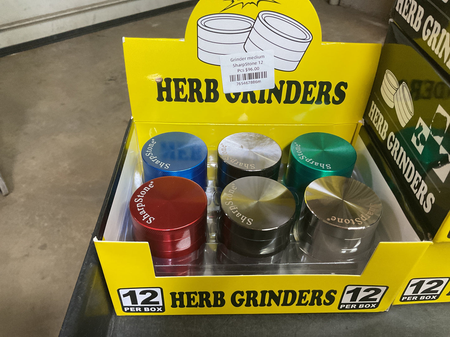 Grinder medium SharpStobe 12 pcs